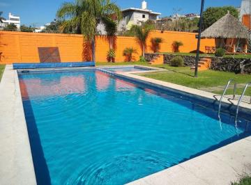 Casa en condominio de 3 habitaciones, Cuernavaca · ¡Casa en Venta con Alberca, Fraccionamiento Vista Real!