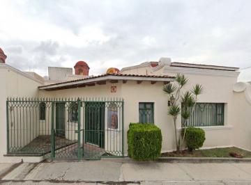 Casa de 4 habitaciones, Querétaro · Casa en Venta en Bosques del Acueducto con 380 m² de Terreno y 4 Recámaras