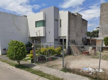 Casa de 4 habitaciones, Tepic · Casa en Venta, Av Madre Tierra, Zona Comercial Nayarabastos Mun, Tepic C. P. 63173 Nayarit