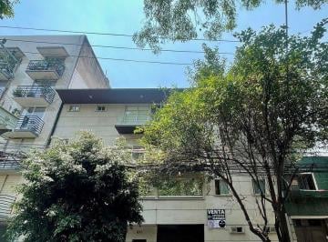 514b0dd9babed15b9b2502394dbd7cf077b428e14878f6e28eb3b0c1edf1cba8 · Casa Urbana Remodelada con Terraza, Roof Garden y Vistas Arboladas | del Valle