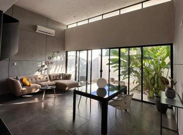 f5cb119b509c605395e78f25c31919100f85dc29d9db01b85d20862523a5187b · Townhouse Amueblado, con Piscina y Rooftop, Cerca de Periférico.