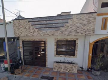 Casa de 3 habitaciones, Apodaca · Casa en Venta en Apodaca, Nuevo León