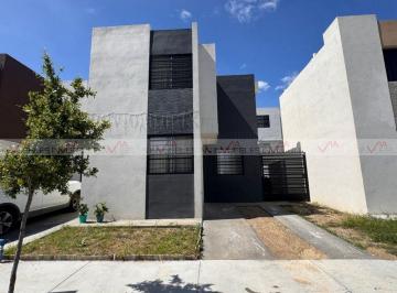 Casa · 75m² · 2 Recámaras · 1 Estacionamiento · Casa en Renta en Juárez