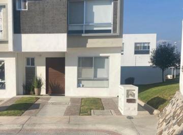 Casa de 3 habitaciones, El Marqués · Casa Amueblada en Renta en Zakia
