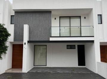 Casa de 3 habitaciones, El Marqués · Casa en Renta en Acacia, Zibata