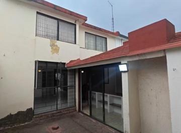 Casa · 171m² · 3 Recámaras · 1 Estacionamiento · Casa en Abedules, Arcos del Alba