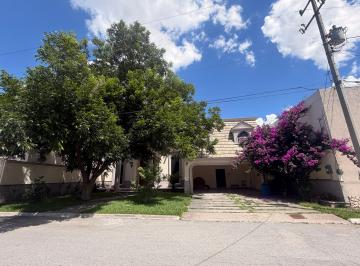 Casa de 3 habitaciones, Saltillo · Residencia en Zona Exclusiva de Saltillo