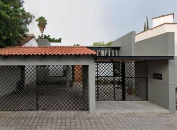 Casa de 4 habitaciones, Querétaro · Casa de 520 m² de Terreno con 4 Recámaras en Venta en Jurica