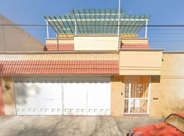 Departamento · 174m² · 4 Recámaras · 2 Estacionamientos · Venta de Casa en Guerrero, Cuauhtémoc / Cdmx