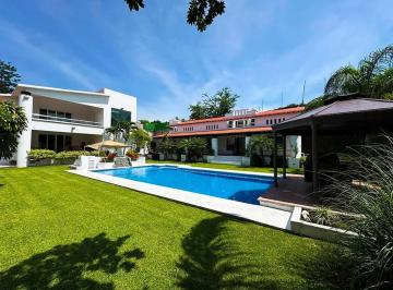 1 · Casa en Venta con Alberca en Real del Puente en Xochitepec Morelos
