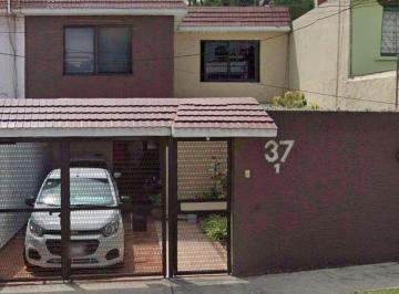 Casa de 4 habitaciones, Naucalpan de Juárez · Se Vende Casa en Jardines del Pedregal