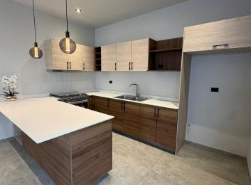 Casa · 271m² · 3 Recámaras · 3 Estacionamientos · Casas en Venta en Privada en Sierra Vista