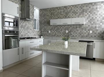 Casa · 227m² · 3 Recámaras · 2 Estacionamientos · Casa en Fraccionamiento La Vista