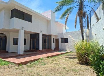 Casa de 5 habitaciones, Zapopan · Casa en Venta