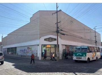 Local comercial · 2500m² · Excelente Local en Renta 4 Sur en Esquina con Estacnmto. Col Centro. Puebla.