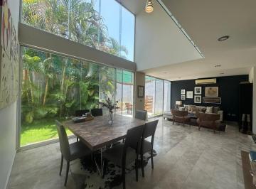 Casa · 251m² · 3 Recámaras · 4 Estacionamientos · Casa en Venta Ubicada en Residencial El Country