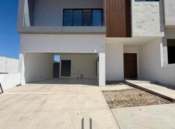 Casa · 309m² · 3 Recámaras · 2 Estacionamientos · Casa - Fraccionamiento Bosque Real