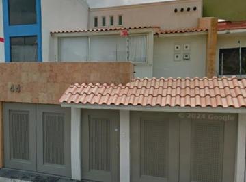 Casa de 4 habitaciones, Coyoacán · Casa en Campestre Coyoacan de Garantia Hipotecaria Oportunidad Unica