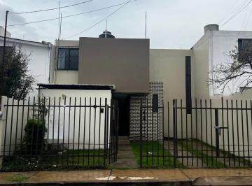 Casa · 105m² · 3 Recámaras · 2 Estacionamientos · Renta Casa en Mayorazgo El Paraiso