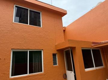 Casa · 160m² · 3 Estacionamientos · Casa en Venta en Fraccionamiento Cerrado con Vigilancia en Av Cafetales