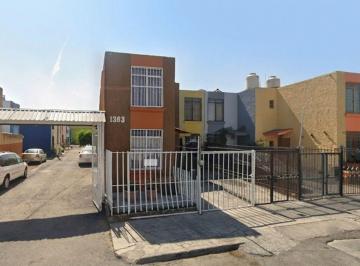 Casa de 3 habitaciones, Guadalajara · Casa en Venta en Col. Atlas, Guadalajara, Jal.