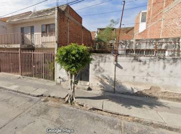 Casa de 3 habitaciones, León · Venta Casa Ernestina Garfias Col Buena Vista, Leon Gto a S F (J P)