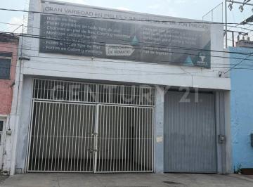 Bodega comercial · 929m² · 3 Estacionamientos · Bodega en Renta en Santa María, Guadalajara