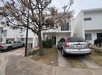 Casa · 165m² · 2 Recámaras · 1 Estacionamiento · Casa Barro - Tu Refugio Moderno
