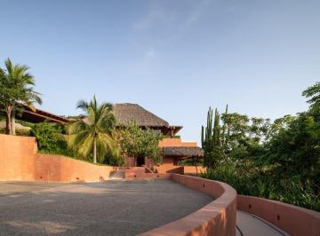 b8dcc69cf7eac7e98c3bc0c7dc6f23b9b73028edc1888da48d659b0da6b457bf · Villa en Venta Zihuatanejo, Punta Garrobo