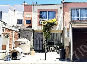 Casa de 2 habitaciones, Temoaya · Se Vende Casa de Dos Niveles