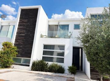 Casa de 3 habitaciones, Aguascalientes · Casa en Renta en Aguascalientes Norte Nura con Recamara en Planta Baja con Baño Completo