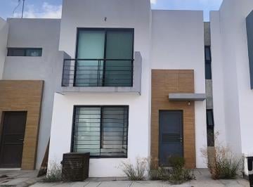 Casa · 111m² · 3 Recámaras · 2 Estacionamientos · Casa en Renta en Los Lagos