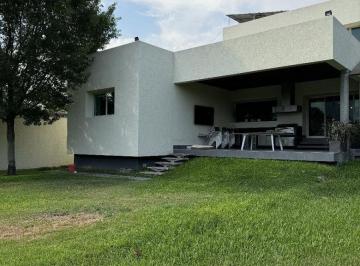 Casa de 4 habitaciones, Monterrey · Venta Residencia Privada El Uro, Excelente Ubicación.
