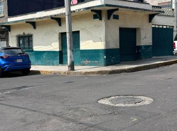 Casa de 2 habitaciones, Gustavo A. Madero · Casa con Local Comercial en Venta en Martín Carrera