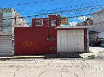 Casa · 140m² · 3 Recámaras · 6 Estacionamientos · Casa en Venta en Av Principal Pachuca, Hgo.