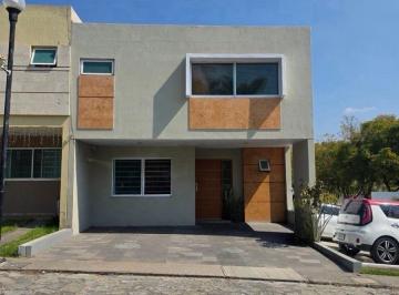 Casa en condominio de 3 habitaciones, Zapopan · Casa en Venta en Parques del Centinela I.
