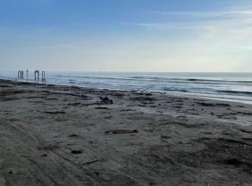 Terreno / Lote , Alvarado · Terreno de 4,502 m² en Venta en Mata de Uva. Alvarado Ver. a Pie de Playa