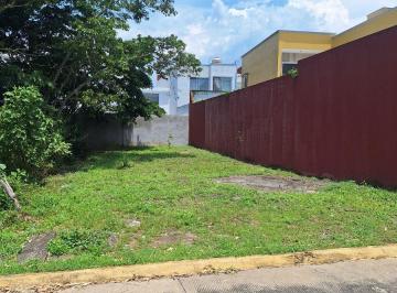 Terreno / Lote , Coatepec · Lote en Venta Ubicado en El Fraccionamiento San Jose Cerca Bodega Aurrera y Centro