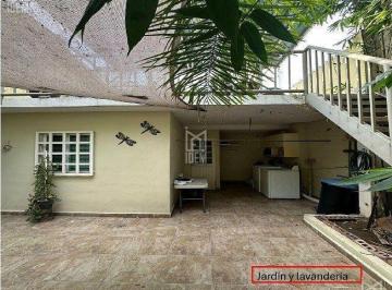 Casa · 256m² · 4 Recámaras · 2 Estacionamientos · 1302 - Casa en Venta Colonia Valle Hermoso, Guadalupe N. L
