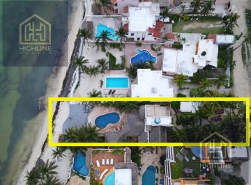 Villa · 876m² · 5 Recámaras · 4 Estacionamientos · Villa en La Playa en Venta, Puerto Morelos, 5 Recamaras, 5 Baños, a Estrenar