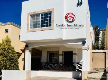 Casa de 3 habitaciones, Chihuahua · Rento Casa en Hacienda Camila Zona Reliz