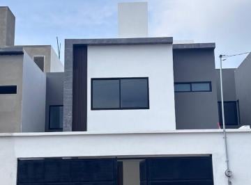 Casa de 3 habitaciones, San Mateo Atenco · Casa Sola, Nueva, San Mateo Atenco, 3 Recamaras, Roof Garden, Estacionamiento 2 Autos