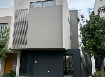 Casa en condominio de 4 habitaciones, Zapopan · Casa en Venta en Bosques Vallarta | Coto Camichín | Rooftop con Terraza y 231 m² de Construcción