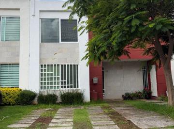 Casa · 90m² · 3 Recámaras · 2 Estacionamientos · | Casa en Renta en Fresnos Tres Marías |