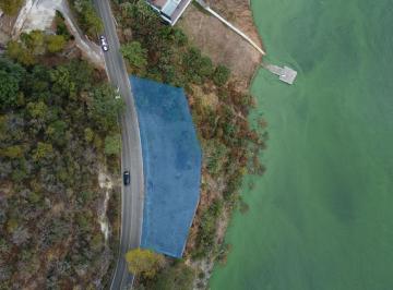 Terreno / Lote · 606m² · Terreno en Venta a La Orilla del Lago en Valle de Bravo