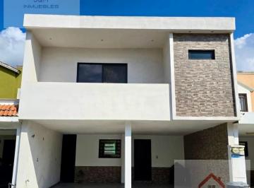 Casa · 3 Recámaras · 2 Estacionamientos · Casa en Venta Equipada en Cerrada Providencia, Apodaca