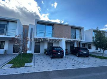 Casa de 3 habitaciones, Querétaro · Casa Amueblada con 3 Habitaciones en Renta en Residencial El Refugio