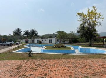 Quinta · 30000m² · 16 Recámaras · 15 Estacionamientos · Quinta en Pueblo El Farallón
