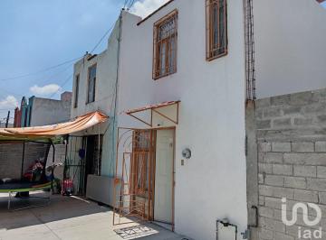 Casa · 79m² · 3 Recámaras · 1 Estacionamiento · Casa Venta Querétaro