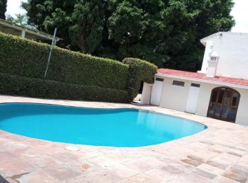 Casa de 4 habitaciones, Cuernavaca · Rento Casa Sola en Priv. C/porton Eléctrico, Col. Lomas de Cortes, Cuernavaca